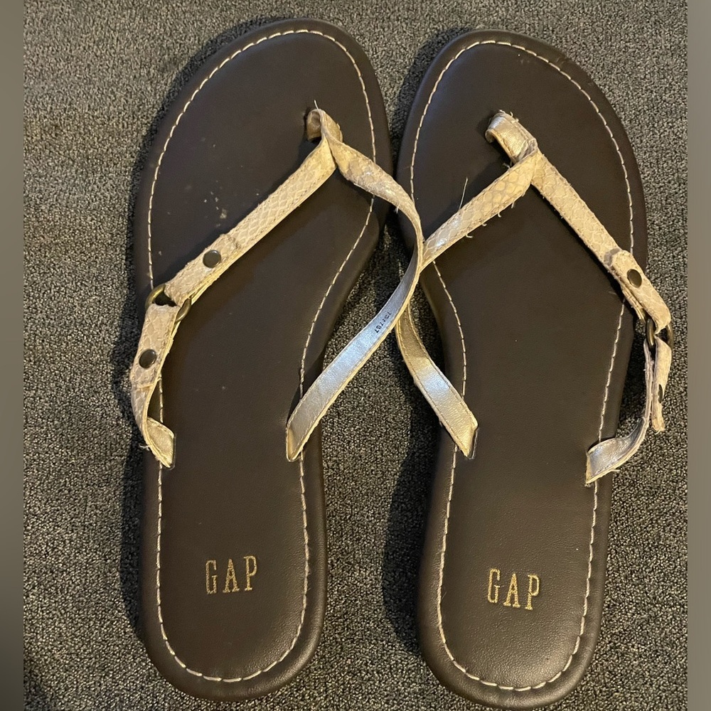Women’s Gap Cream Strap Sandals- Size 7